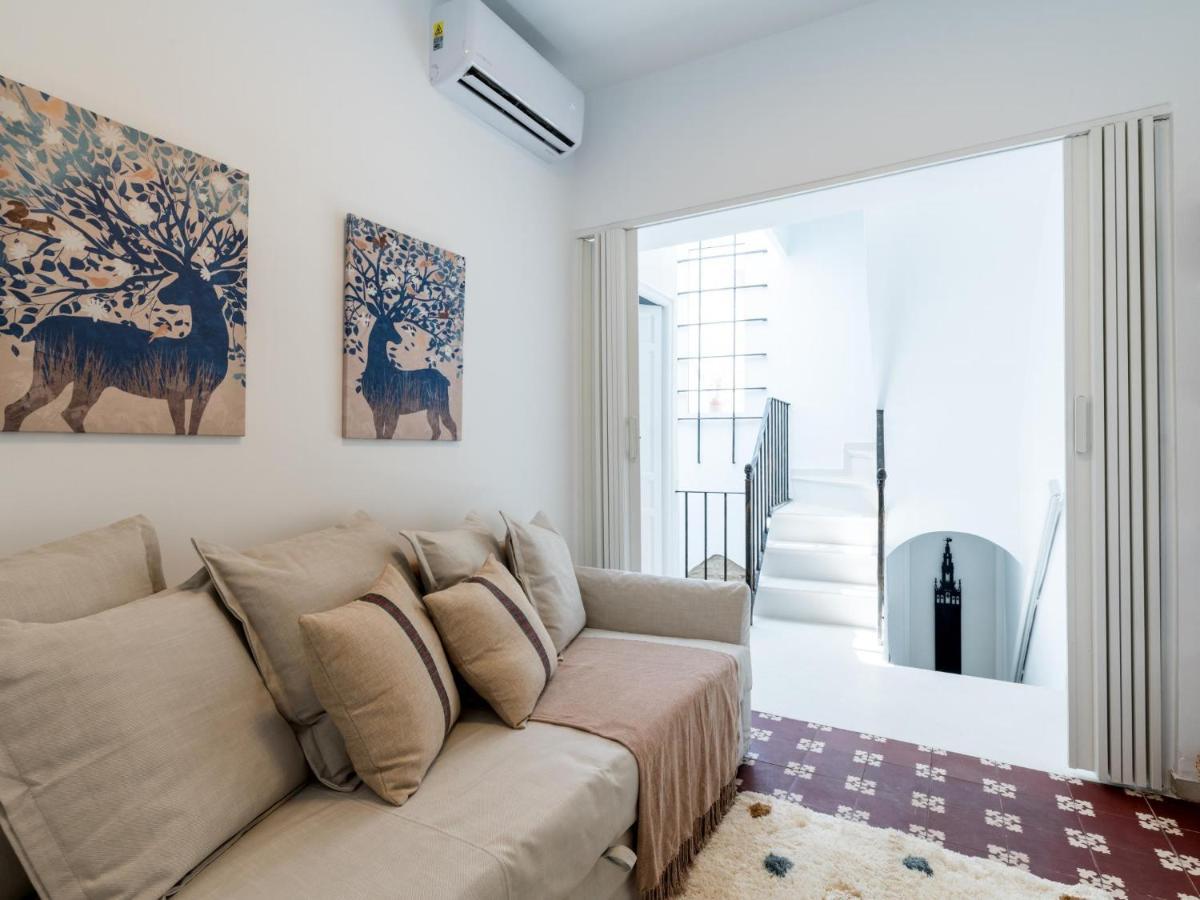 Unique Homes La Juderia Parking & Jacuzzi Sevilla Bagian luar foto