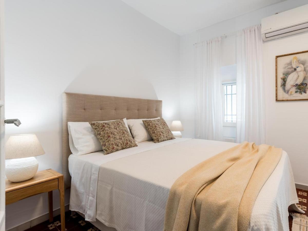 Unique Homes La Juderia Parking & Jacuzzi Sevilla Bagian luar foto