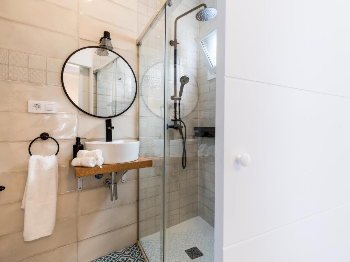 Unique Homes La Juderia Parking & Jacuzzi Sevilla Bagian luar foto